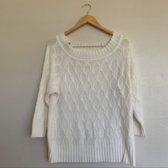 Sweaters - SAGHARBOR Scoop Neck Knit Sweater Large